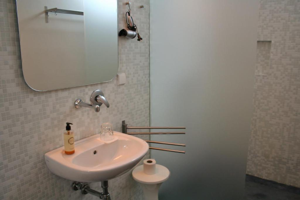 435 Almada Cosy Studio *