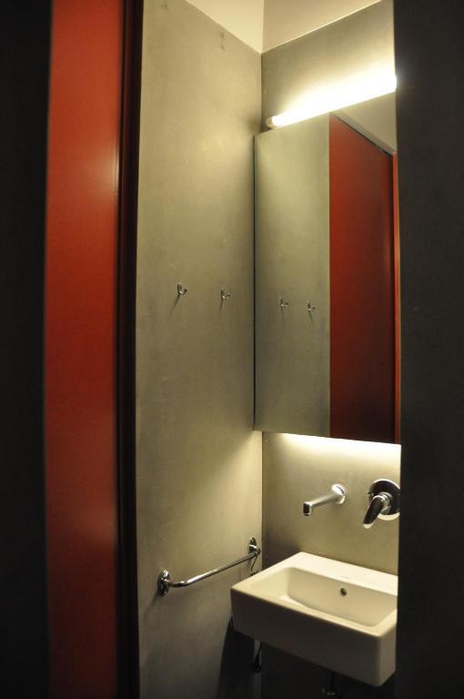435 Almada Cosy Studio Apartment *