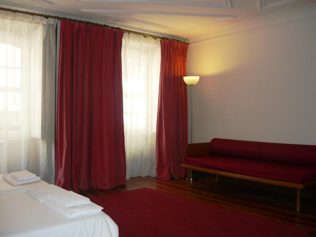435 Almada Cosy Studio Apartment