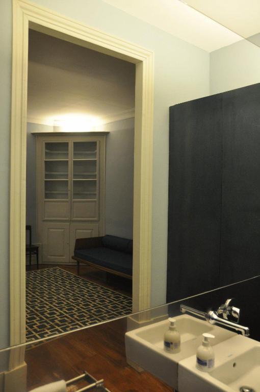 435 Almada Cosy Studio Apartment